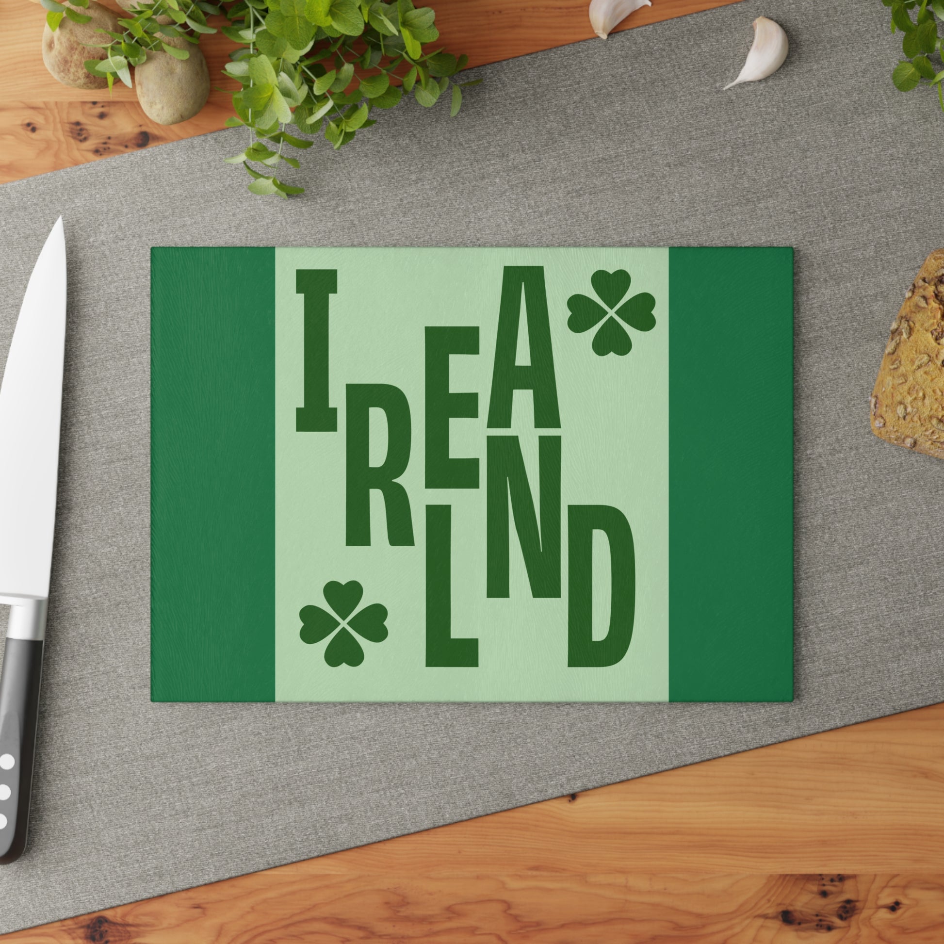 St. Patrick's Day Glass Cutting Board, Kitchen Decor, Shamrock Gift, Irish Cookware, Holiday Kitchen Accessory